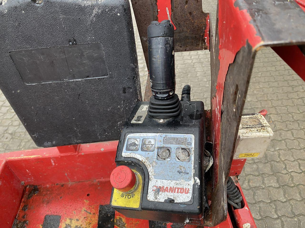 Manitou 78SEC - Škarasta podizna platforma: slika Manitou 78SEC - Škarasta podizna platforma Manitou 78SEC - Škarasta podizna platforma: slika Manitou 78SEC - Škarasta podizna platforma