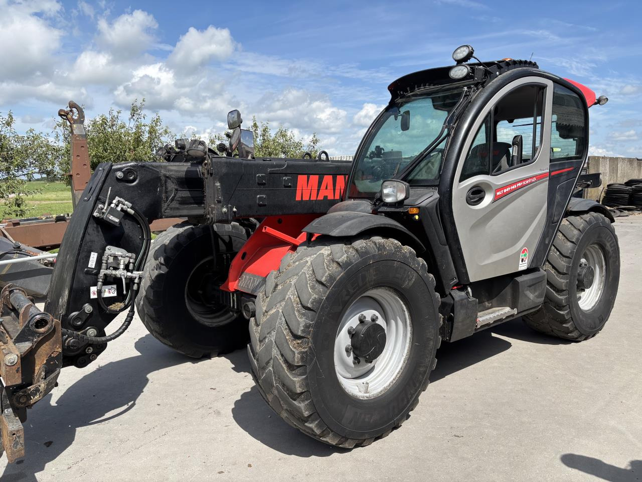 Manitou MLT841-145PS+ ELITE ST5 - Teleskopski rukovatelj: slika Manitou MLT841-145PS+ ELITE ST5 - Teleskopski rukovatelj Manitou MLT841-145PS+ ELITE ST5 - Teleskopski rukovatelj: slika Manitou MLT841-145PS+ ELITE ST5 - Teleskopski rukovatelj
