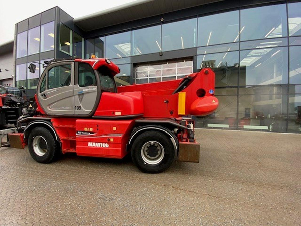 Manitou MRT2470P+ ST4 - Teleskopski rukovatelj: slika Manitou MRT2470P+ ST4 - Teleskopski rukovatelj Manitou MRT2470P+ ST4 - Teleskopski rukovatelj: slika Manitou MRT2470P+ ST4 - Teleskopski rukovatelj