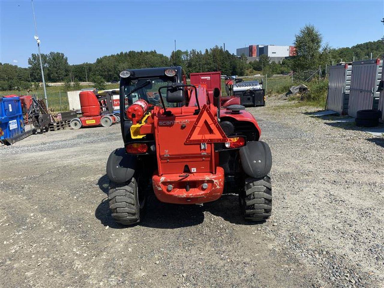 Manitou MT625H COMFORT ST5 - Teleskopski rukovatelj: slika Manitou MT625H COMFORT ST5 - Teleskopski rukovatelj Manitou MT625H COMFORT ST5 - Teleskopski rukovatelj: slika Manitou MT625H COMFORT ST5 - Teleskopski rukovatelj
