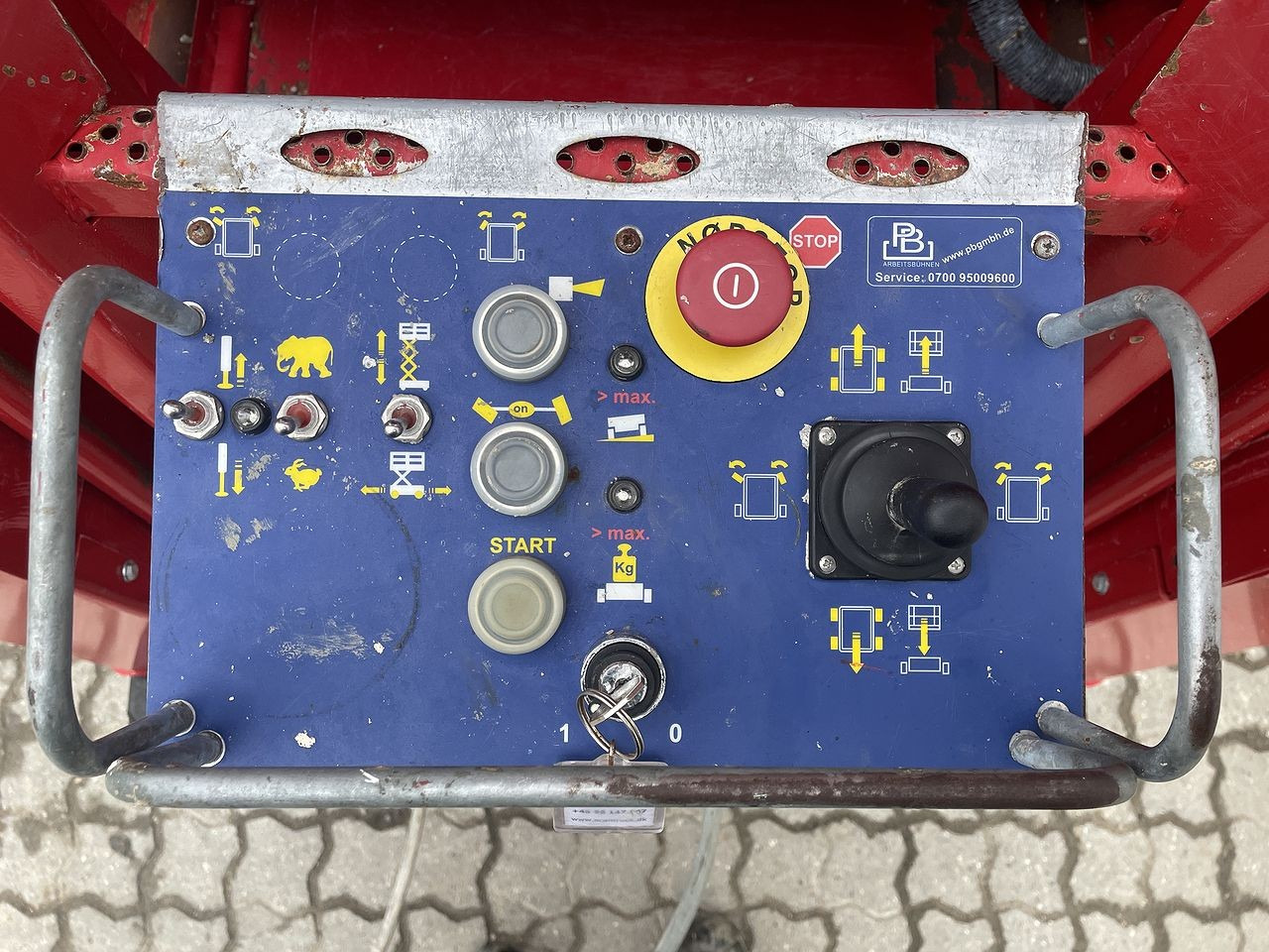 PB S225-12ES - Škarasta podizna platforma: slika PB S225-12ES - Škarasta podizna platforma PB S225-12ES - Škarasta podizna platforma: slika PB S225-12ES - Škarasta podizna platforma