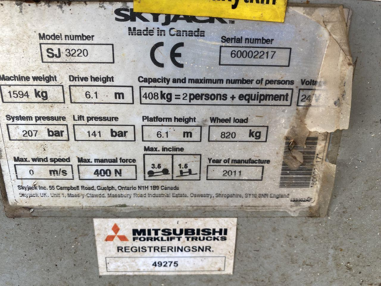 Skyjack SJ3220 - Škarasta podizna platforma: slika Skyjack SJ3220 - Škarasta podizna platforma Skyjack SJ3220 - Škarasta podizna platforma: slika Skyjack SJ3220 - Škarasta podizna platforma