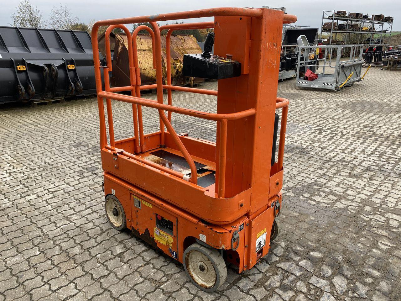 Snorkel TM12 - Platforma za podizanje stupa u okomitom položaju: slika Snorkel TM12 - Platforma za podizanje stupa u okomitom položaju Snorkel TM12 - Platforma za podizanje stupa u okomitom položaju: slika Snorkel TM12 - Platforma za podizanje stupa u okomitom položaju