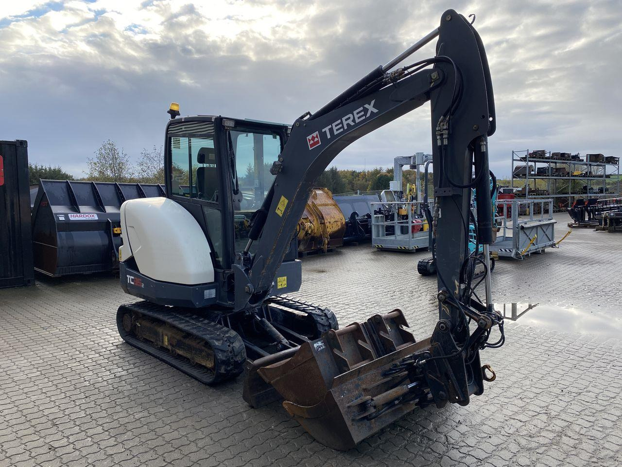 Terex TC35-2 - Mini bager: slika Terex TC35-2 - Mini bager Terex TC35-2 - Mini bager: slika Terex TC35-2 - Mini bager