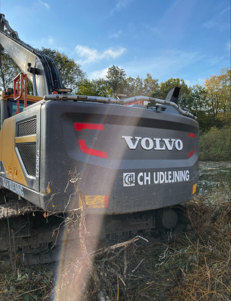 Volvo EC250E LR - Bager gusjeničar: slika Volvo EC250E LR - Bager gusjeničar Volvo EC250E LR - Bager gusjeničar: slika Volvo EC250E LR - Bager gusjeničar
