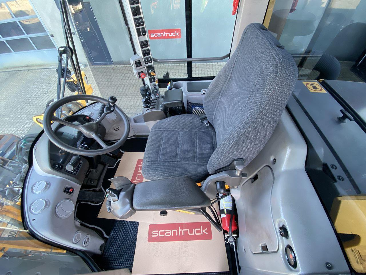 Volvo L60G - Utovarivač na kotačima: slika Volvo L60G - Utovarivač na kotačima Volvo L60G - Utovarivač na kotačima: slika Volvo L60G - Utovarivač na kotačima