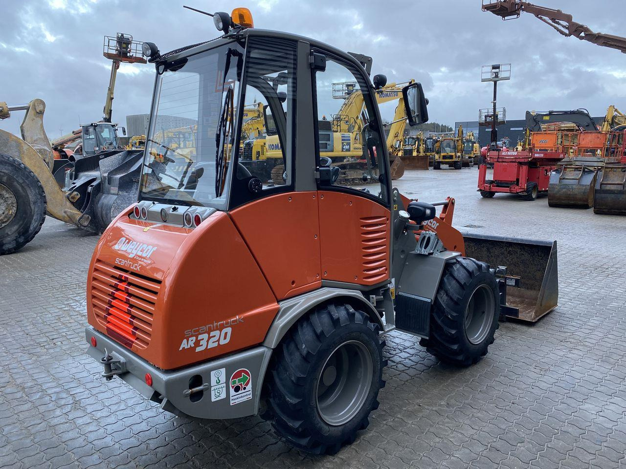 Weycor AR320 Cab - Zglobni utovarivač: slika Weycor AR320 Cab - Zglobni utovarivač Weycor AR320 Cab - Zglobni utovarivač: slika Weycor AR320 Cab - Zglobni utovarivač