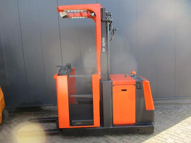 BT OME 100M - Komisioner: slika BT OME 100M - Komisioner BT OME 100M - Komisioner: slika BT OME 100M - Komisioner