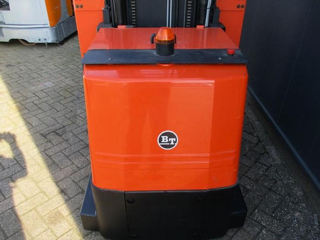 BT OME 100M - Komisioner: slika BT OME 100M - Komisioner BT OME 100M - Komisioner: slika BT OME 100M - Komisioner