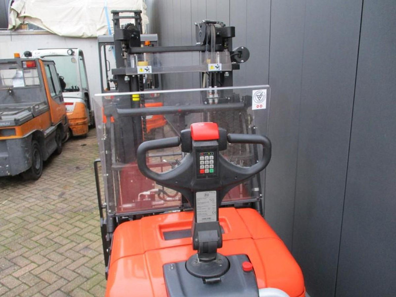 BT SPE 120 XR - Dohvatni viličar: slika BT SPE 120 XR - Dohvatni viličar BT SPE 120 XR - Dohvatni viličar: slika BT SPE 120 XR - Dohvatni viličar