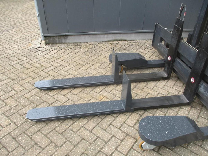 Crown WS2300-1.8TT-4W-4415 - Slagač stoga: slika Crown WS2300-1.8TT-4W-4415 - Slagač stoga Crown WS2300-1.8TT-4W-4415 - Slagač stoga: slika Crown WS2300-1.8TT-4W-4415 - Slagač stoga