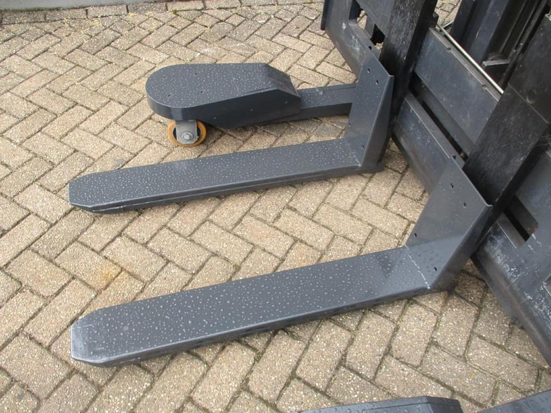 Crown WS2300-1.8TT-4W-4415 - Slagač stoga: slika Crown WS2300-1.8TT-4W-4415 - Slagač stoga Crown WS2300-1.8TT-4W-4415 - Slagač stoga: slika Crown WS2300-1.8TT-4W-4415 - Slagač stoga