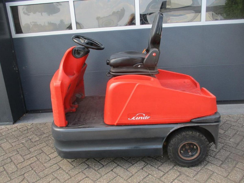 Linde P 60 - Vučni traktor: slika Linde P 60 - Vučni traktor Linde P 60 - Vučni traktor: slika Linde P 60 - Vučni traktor