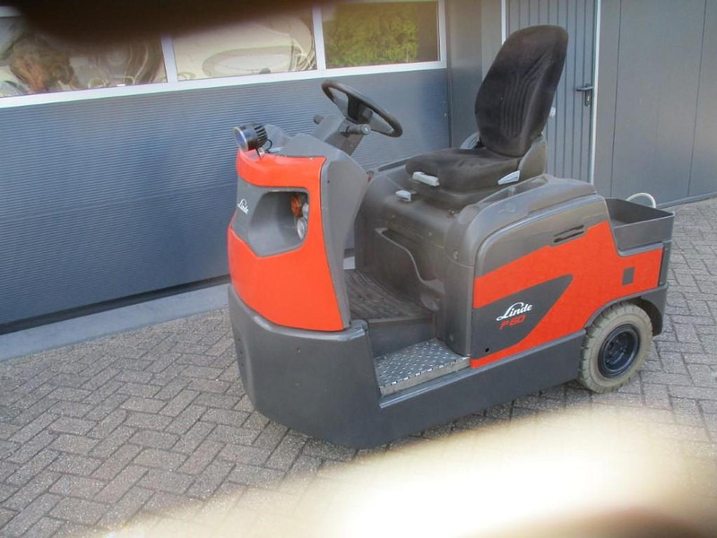 Linde P 60 - Vučni traktor: slika Linde P 60 - Vučni traktor Linde P 60 - Vučni traktor: slika Linde P 60 - Vučni traktor
