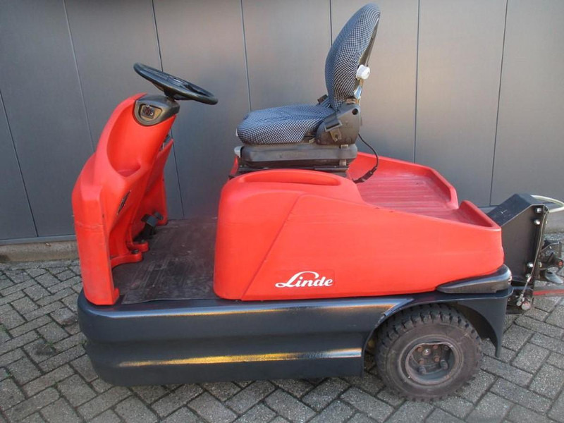 Linde P 60 - Vučni traktor: slika Linde P 60 - Vučni traktor Linde P 60 - Vučni traktor: slika Linde P 60 - Vučni traktor