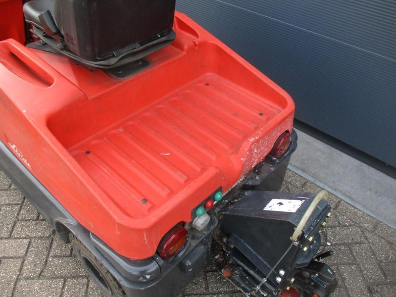 Linde P 60 - Vučni traktor: slika Linde P 60 - Vučni traktor Linde P 60 - Vučni traktor: slika Linde P 60 - Vučni traktor