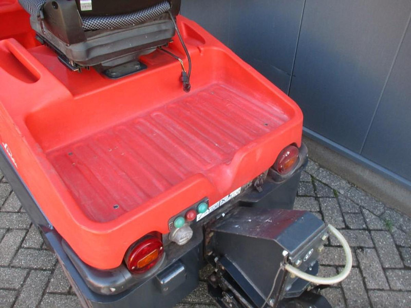 Linde P 60 - Vučni traktor: slika Linde P 60 - Vučni traktor Linde P 60 - Vučni traktor: slika Linde P 60 - Vučni traktor