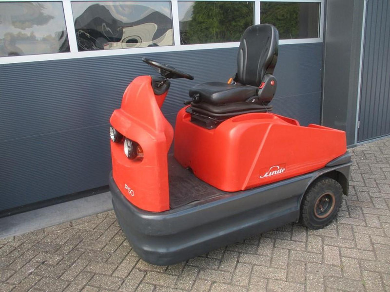 Linde P 60 - Vučni traktor: slika Linde P 60 - Vučni traktor Linde P 60 - Vučni traktor: slika Linde P 60 - Vučni traktor