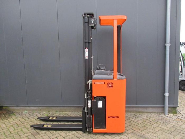 Rocla SST16 TREV 5400 - Slagač stoga: slika Rocla SST16 TREV 5400 - Slagač stoga Rocla SST16 TREV 5400 - Slagač stoga: slika Rocla SST16 TREV 5400 - Slagač stoga