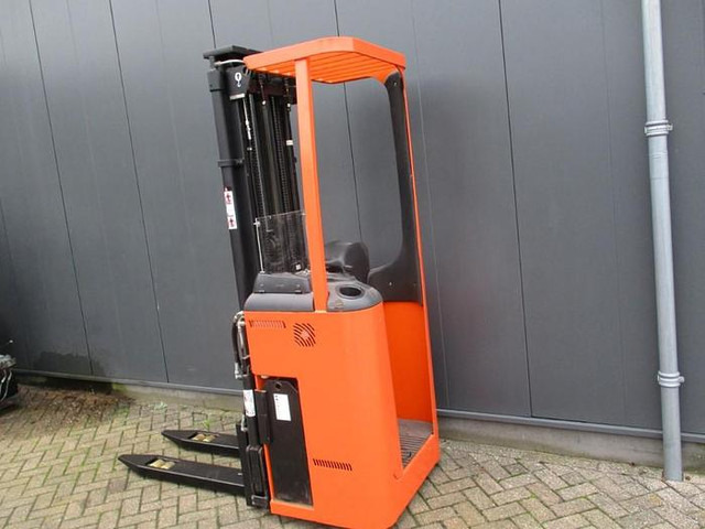 Rocla SST16 TREV 5400 - Slagač stoga: slika Rocla SST16 TREV 5400 - Slagač stoga Rocla SST16 TREV 5400 - Slagač stoga: slika Rocla SST16 TREV 5400 - Slagač stoga
