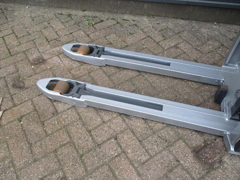 Paletni viličar Still EXD-SF20: slika Paletni viličar Still EXD-SF20 Paletni viličar Still EXD-SF20: slika Paletni viličar Still EXD-SF20