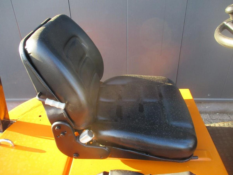 Still R 50-15 - Električni viličar: slika Still R 50-15 - Električni viličar Still R 50-15 - Električni viličar: slika Still R 50-15 - Električni viličar