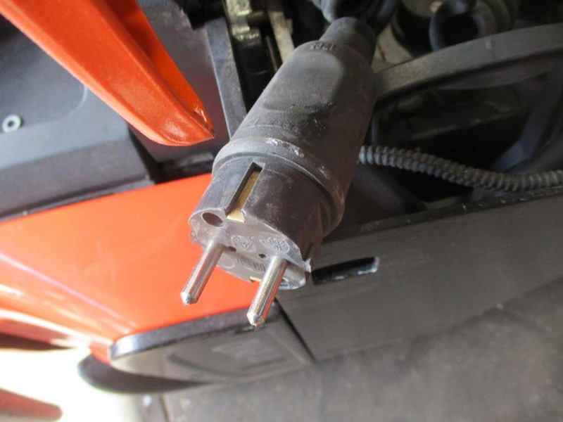 Toyota LPE200 - Paletni viličar: slika Toyota LPE200 - Paletni viličar Toyota LPE200 - Paletni viličar: slika Toyota LPE200 - Paletni viličar