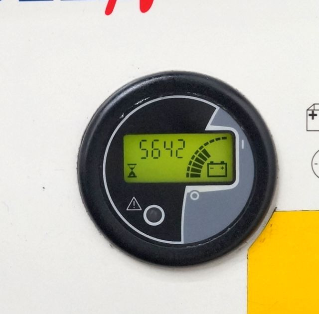 Vučni traktor Dec Bull 2: slika Vučni traktor Dec Bull 2