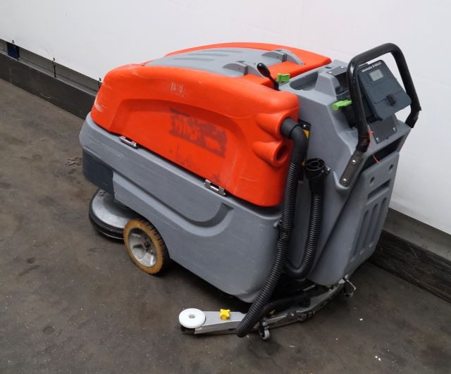 Hako Hakomatic B70 - Perač podova: slika Hako Hakomatic B70 - Perač podova Hako Hakomatic B70 - Perač podova: slika Hako Hakomatic B70 - Perač podova
