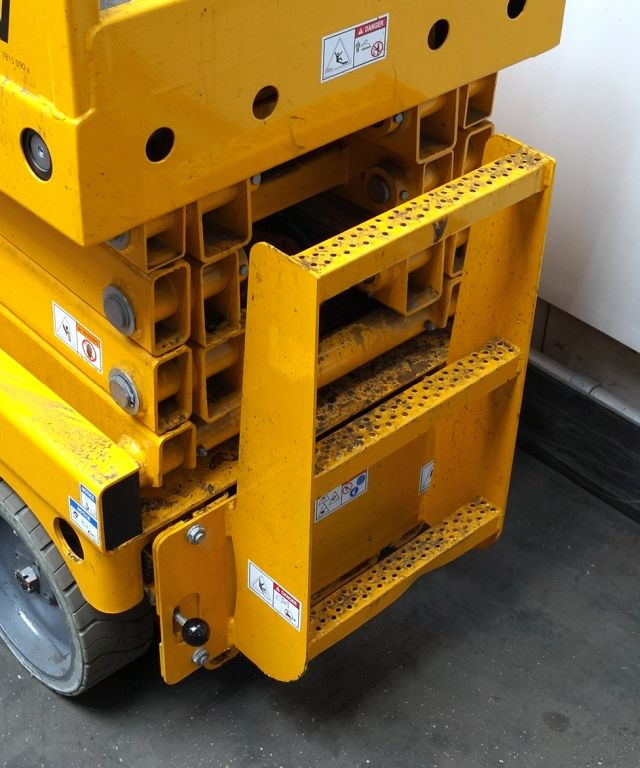 Haulotte Compact 10N - Škarasta podizna platforma: slika Haulotte Compact 10N - Škarasta podizna platforma Haulotte Compact 10N - Škarasta podizna platforma: slika Haulotte Compact 10N - Škarasta podizna platforma