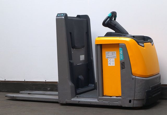 Jungheinrich ECE310 - Komisioner: slika Jungheinrich ECE310 - Komisioner Jungheinrich ECE310 - Komisioner: slika Jungheinrich ECE310 - Komisioner