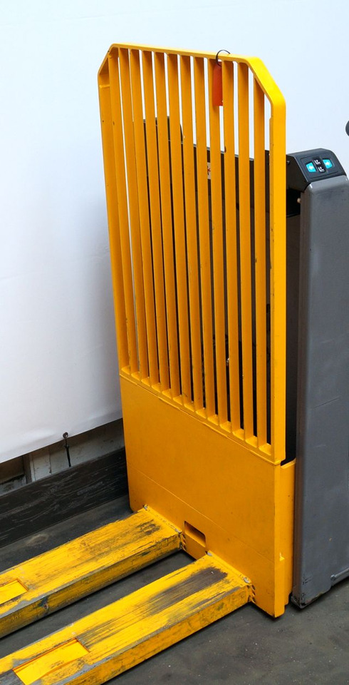 Jungheinrich ECE320 - Komisioner: slika Jungheinrich ECE320 - Komisioner Jungheinrich ECE320 - Komisioner: slika Jungheinrich ECE320 - Komisioner