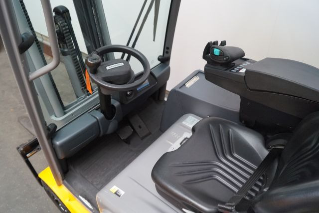 Jungheinrich EFG316 - Električni viličar: slika Jungheinrich EFG316 - Električni viličar Jungheinrich EFG316 - Električni viličar: slika Jungheinrich EFG316 - Električni viličar