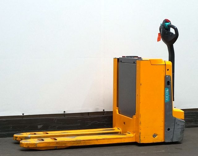 Jungheinrich EJE C20 - Slagač stoga: slika Jungheinrich EJE C20 - Slagač stoga Jungheinrich EJE C20 - Slagač stoga: slika Jungheinrich EJE C20 - Slagač stoga