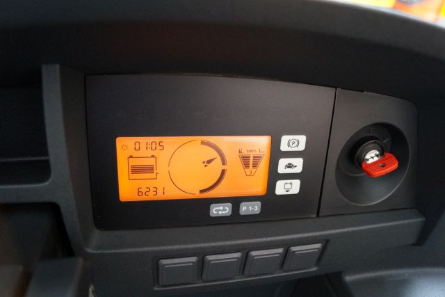 Jungheinrich ETV214 - Regalni viličar: slika Jungheinrich ETV214 - Regalni viličar Jungheinrich ETV214 - Regalni viličar: slika Jungheinrich ETV214 - Regalni viličar