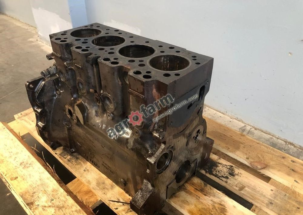 BLOK SILNIKA MASSEY FERGUSON 390 - Motor za Kamion: slika  BLOK SILNIKA MASSEY FERGUSON 390 - Motor za Kamion BLOK SILNIKA MASSEY FERGUSON 390 - Motor za Kamion: slika  BLOK SILNIKA MASSEY FERGUSON 390 - Motor za Kamion
