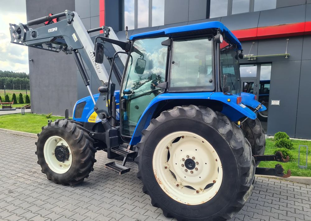 New Holland T5040 - Traktor: slika New Holland T5040 - Traktor New Holland T5040 - Traktor: slika New Holland T5040 - Traktor