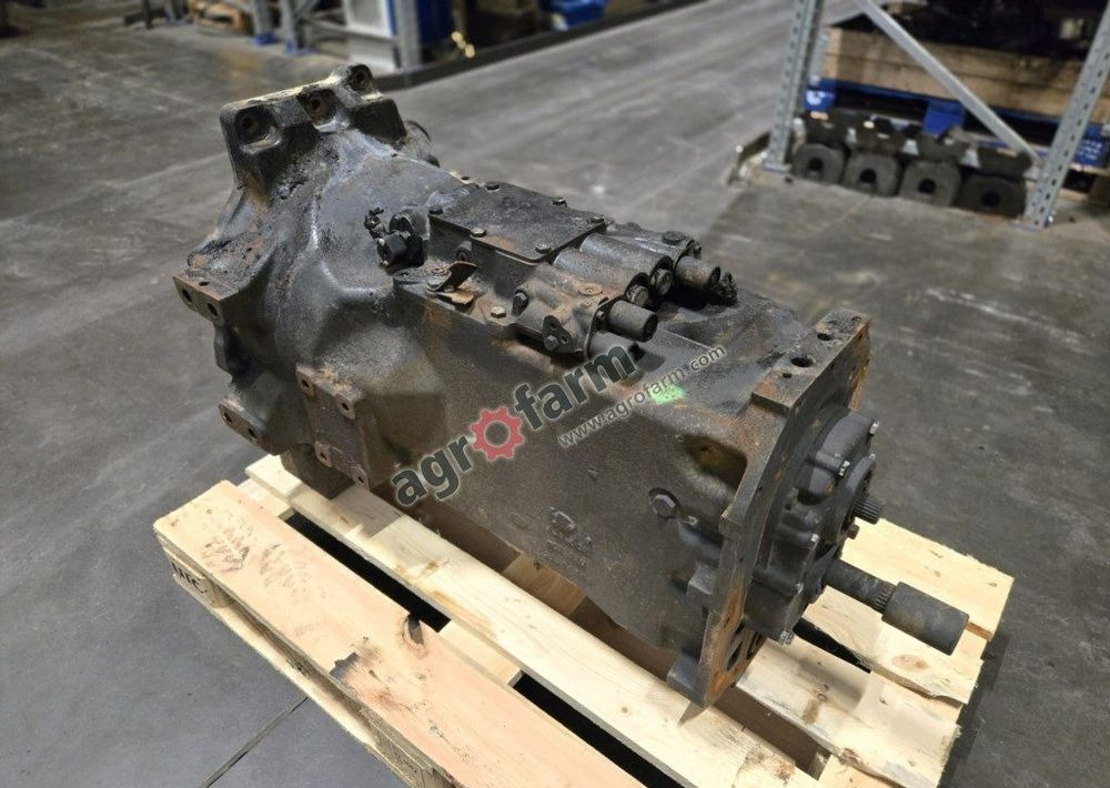 Skrzynia biegów New Holland T6070, T6050, T6040 - Mjenjač: slika Skrzynia biegów New Holland T6070, T6050, T6040 - Mjenjač Skrzynia biegów New Holland T6070, T6050, T6040 - Mjenjač: slika Skrzynia biegów New Holland T6070, T6050, T6040 - Mjenjač