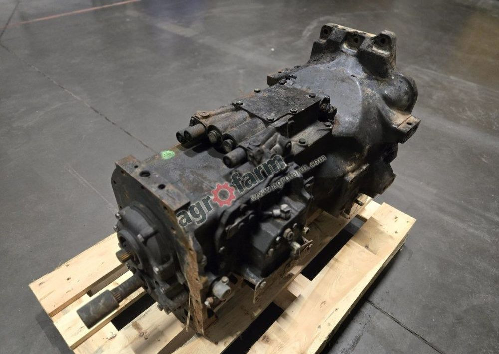 Skrzynia biegów New Holland T6070, T6050, T6040 - Mjenjač: slika Skrzynia biegów New Holland T6070, T6050, T6040 - Mjenjač Skrzynia biegów New Holland T6070, T6050, T6040 - Mjenjač: slika Skrzynia biegów New Holland T6070, T6050, T6040 - Mjenjač