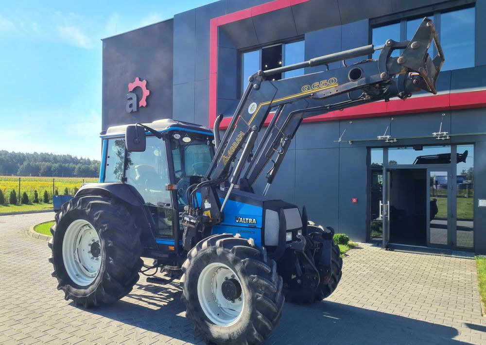 Valtra A95 - Traktor: slika Valtra A95 - Traktor Valtra A95 - Traktor: slika Valtra A95 - Traktor
