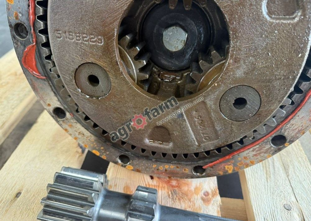 Zwolnica tylna RH, New Holland TN70VA - Prijenos: slika Zwolnica tylna RH, New Holland TN70VA - Prijenos Zwolnica tylna RH, New Holland TN70VA - Prijenos: slika Zwolnica tylna RH, New Holland TN70VA - Prijenos