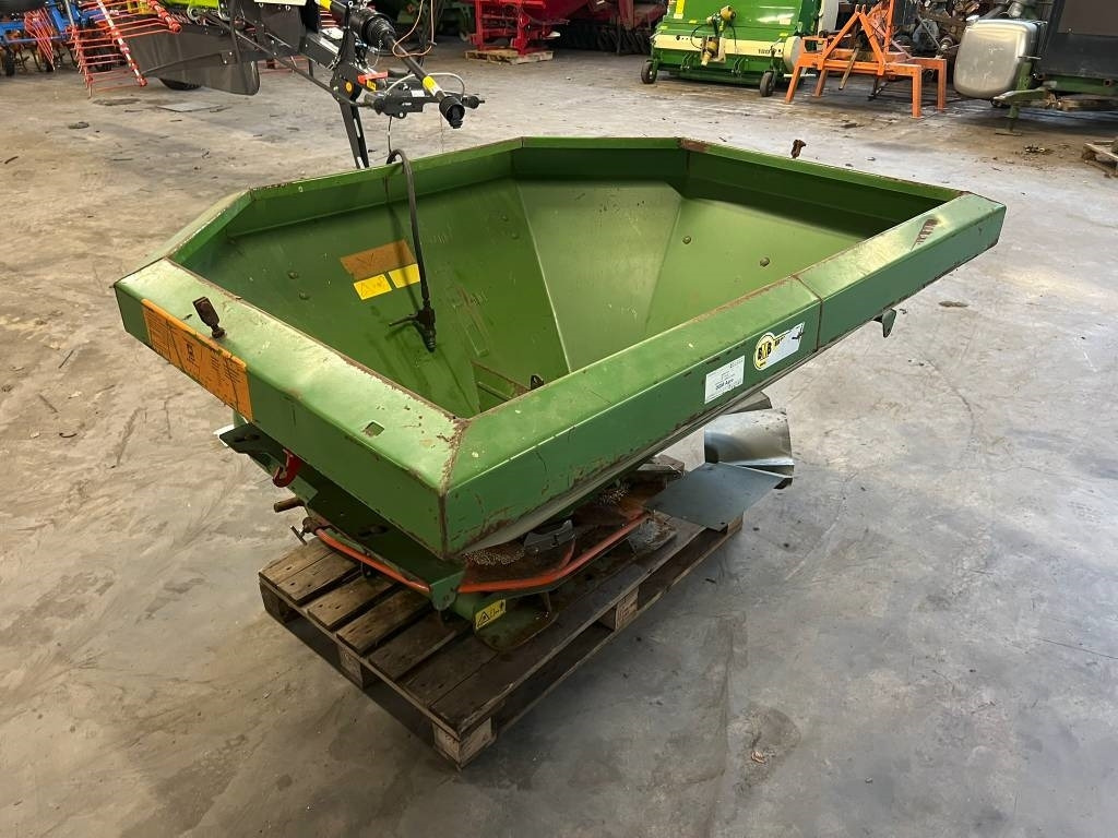 Amazone ZA-F 804 R - Rasipač gnojiva: slika Amazone ZA-F 804 R - Rasipač gnojiva Amazone ZA-F 804 R - Rasipač gnojiva: slika Amazone ZA-F 804 R - Rasipač gnojiva