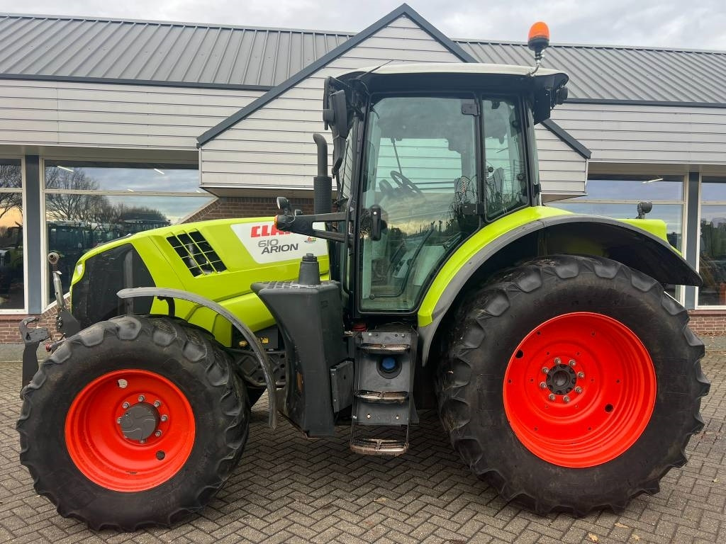 Claas Arion 610 CIS - Traktor: slika Claas Arion 610 CIS - Traktor Claas Arion 610 CIS - Traktor: slika Claas Arion 610 CIS - Traktor