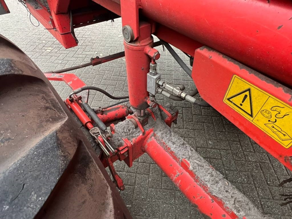 Kombajn za krumpir Grimme DR 1500 bunker rooier: slika Kombajn za krumpir Grimme DR 1500 bunker rooier Kombajn za krumpir Grimme DR 1500 bunker rooier: slika Kombajn za krumpir Grimme DR 1500 bunker rooier