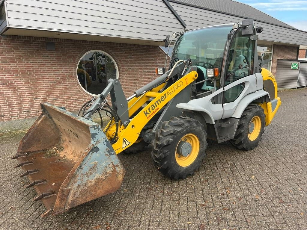 Kramer 380 shovel - Utovarivač na kotačima: slika Kramer 380 shovel - Utovarivač na kotačima Kramer 380 shovel - Utovarivač na kotačima: slika Kramer 380 shovel - Utovarivač na kotačima