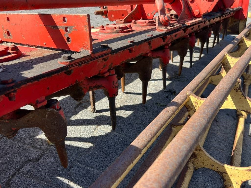 Krone KE85/3000 - Traktorska freza: slika Krone KE85/3000 - Traktorska freza Krone KE85/3000 - Traktorska freza: slika Krone KE85/3000 - Traktorska freza