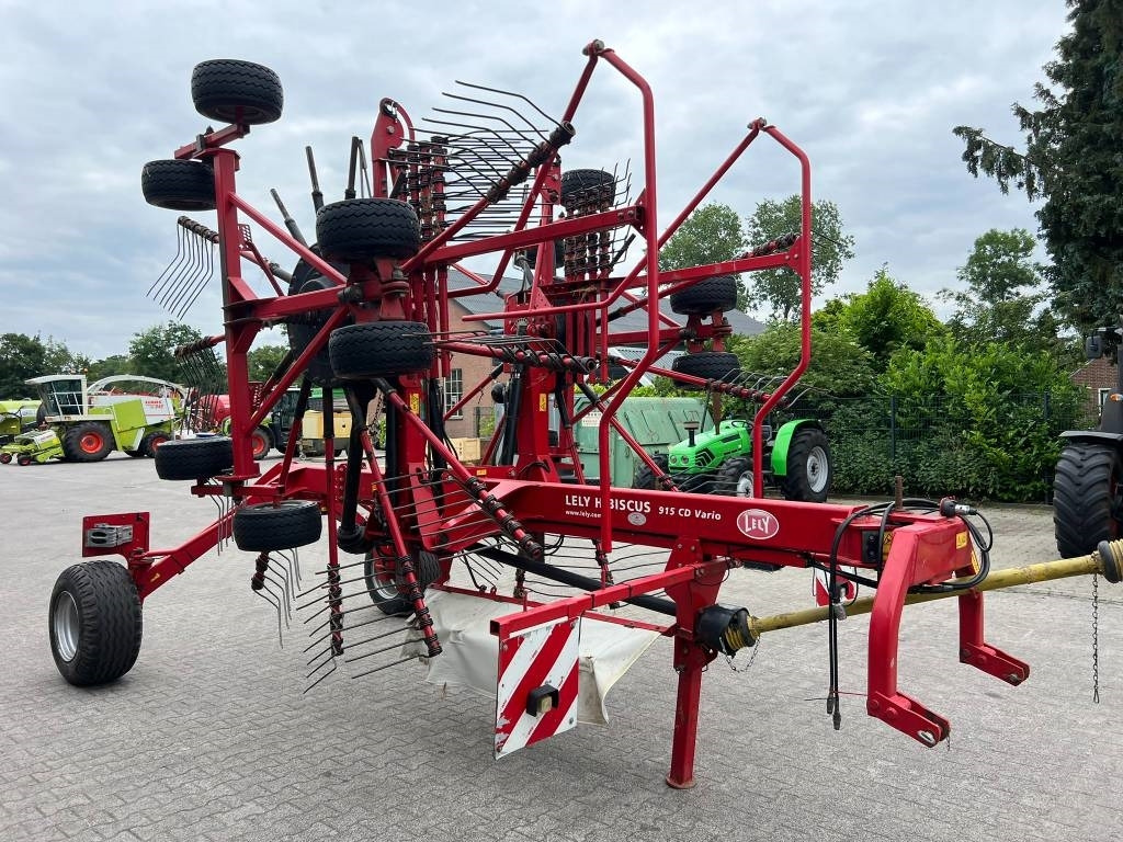 Prevrtač sijena/ Grabulje Lely Hibiscus 915 CD Vario: slika Prevrtač sijena/ Grabulje Lely Hibiscus 915 CD Vario Prevrtač sijena/ Grabulje Lely Hibiscus 915 CD Vario: slika Prevrtač sijena/ Grabulje Lely Hibiscus 915 CD Vario