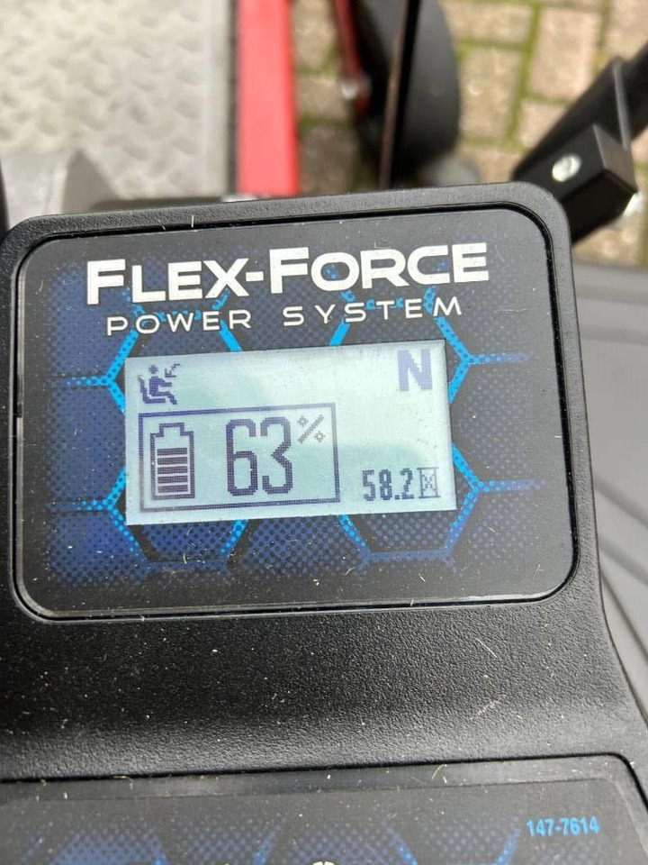 Toro eMR 4275 - Vrtna kosilica: slika Toro eMR 4275 - Vrtna kosilica Toro eMR 4275 - Vrtna kosilica: slika Toro eMR 4275 - Vrtna kosilica