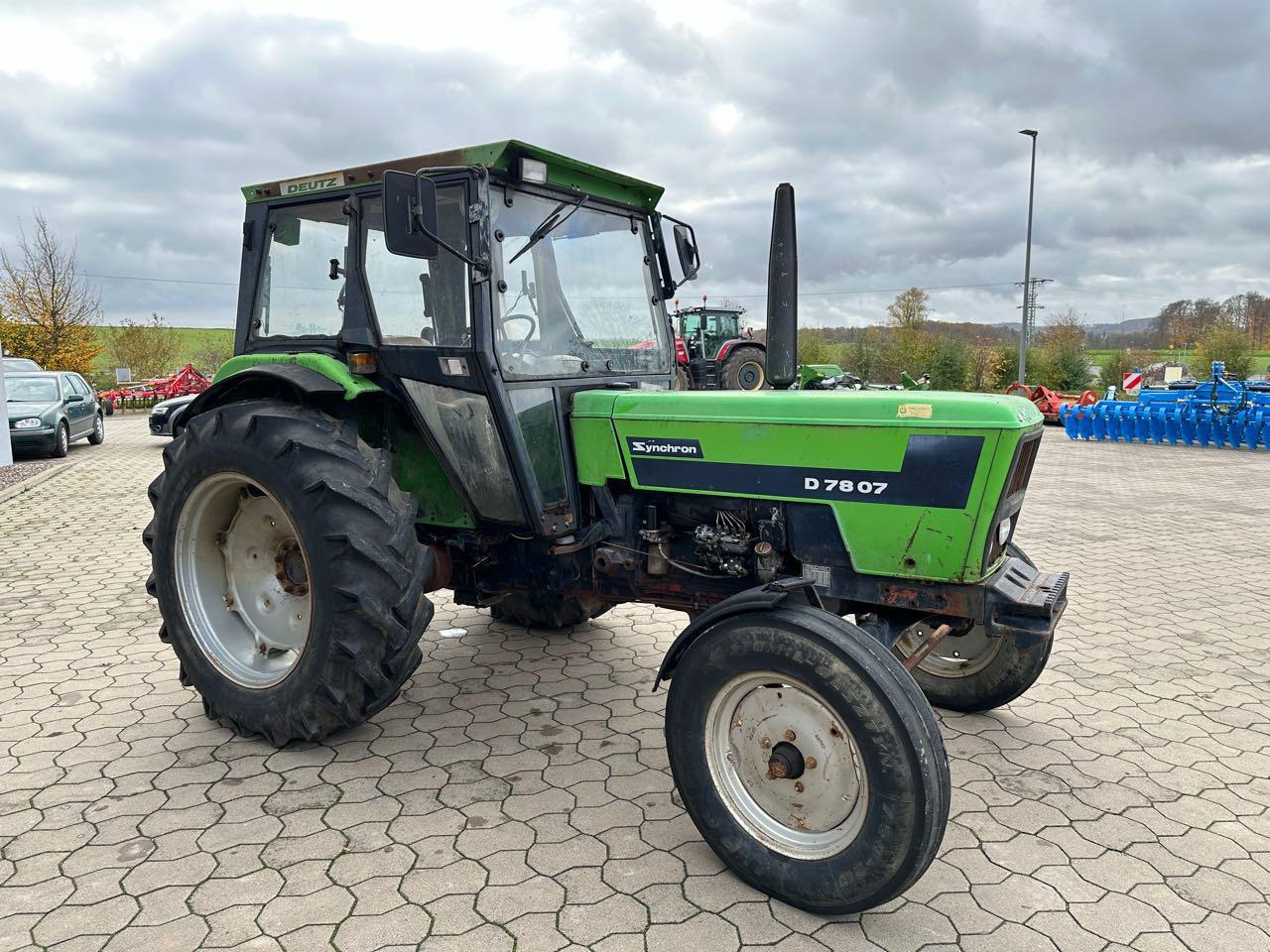 Deutz-Fahr D7807 Synchron - Traktor: slika Deutz-Fahr D7807 Synchron - Traktor Deutz-Fahr D7807 Synchron - Traktor: slika Deutz-Fahr D7807 Synchron - Traktor