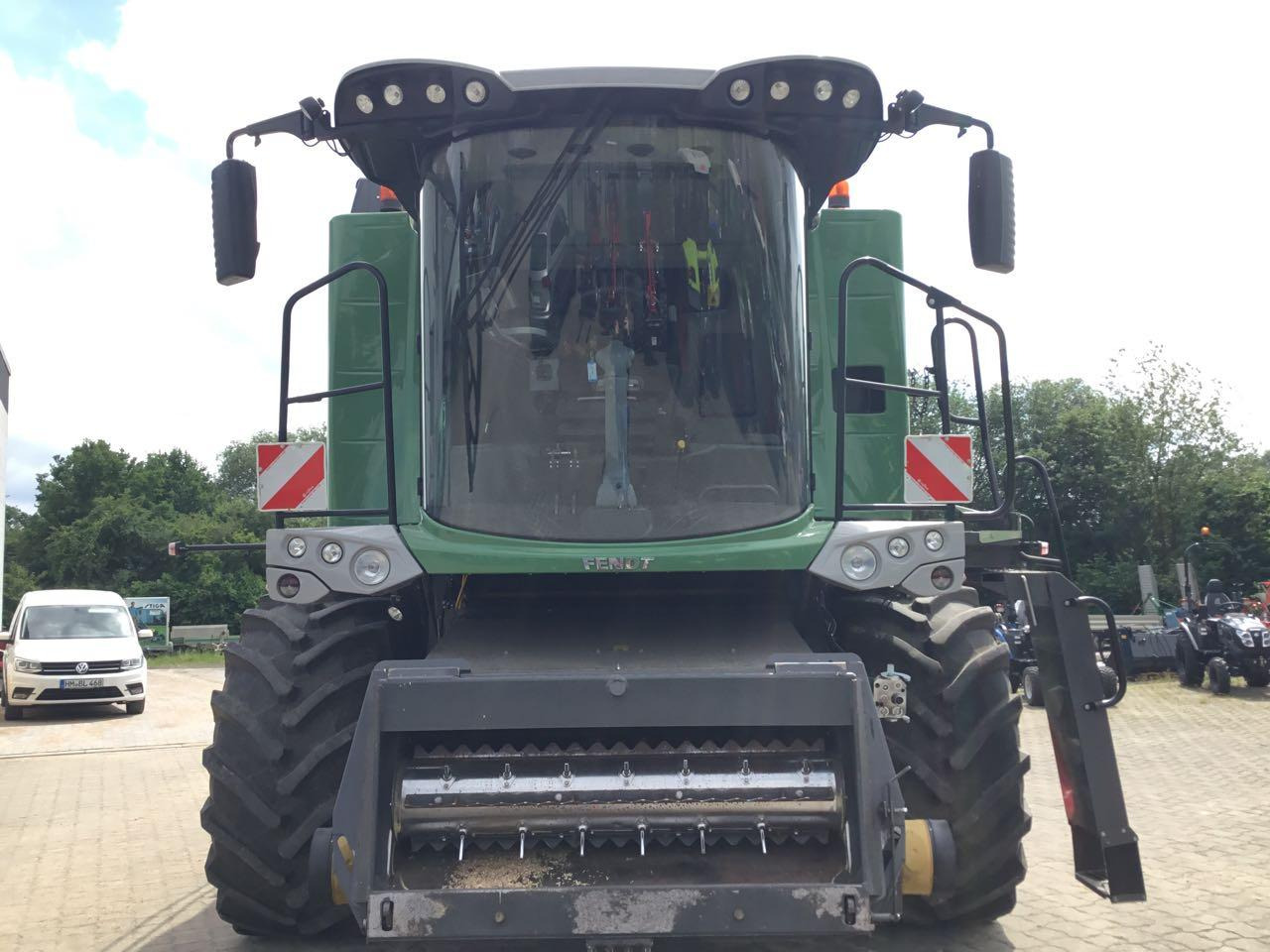 Fendt 6335 C - Kombajn za žetvu: slika Fendt 6335 C - Kombajn za žetvu Fendt 6335 C - Kombajn za žetvu: slika Fendt 6335 C - Kombajn za žetvu